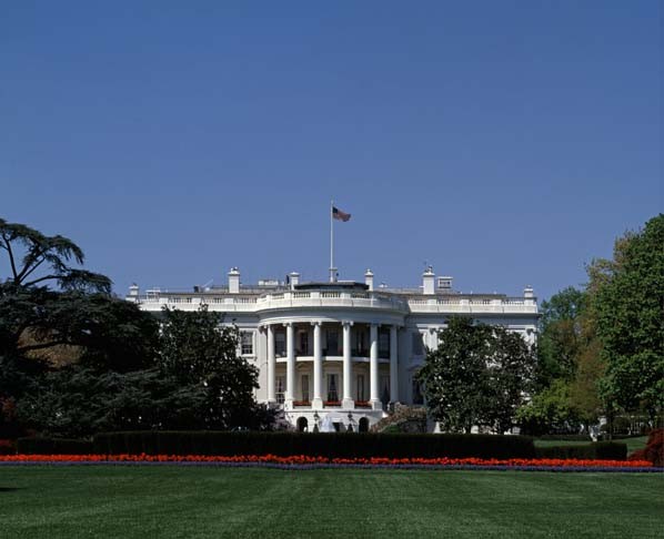 2_white_house_lg[1].jpg